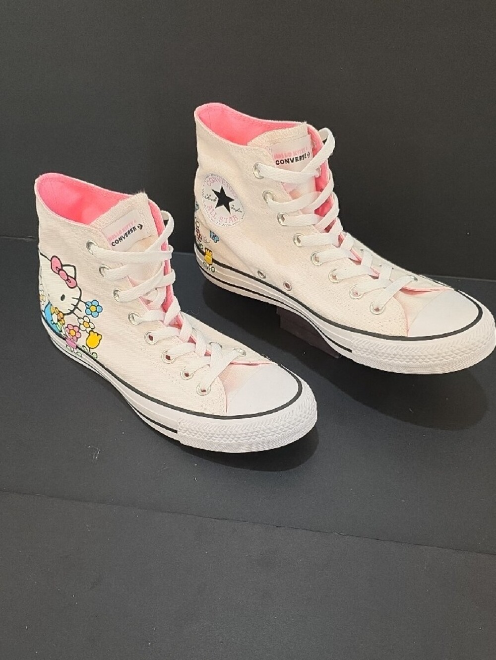 Converse All Star Women's Pink & White Hello Kitty High Top Sneakers Size 9 NWT - Picture 2 of 12